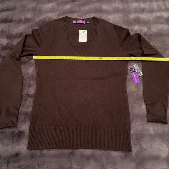 100% Cashmere Sweater - Brown - Small (S) - Saks Fifth Avenue - Picture 7 of 9